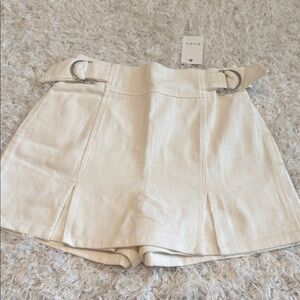 Elodie  High Waist Cream Shorts various sizes NWT